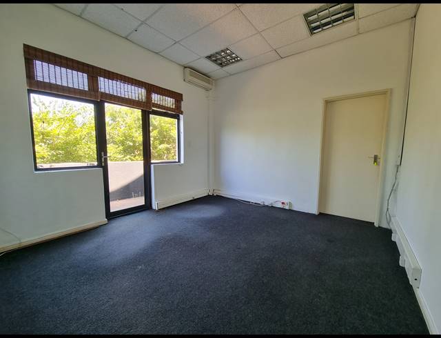 105M² OFFICE TO LET IN CENTURY CITY